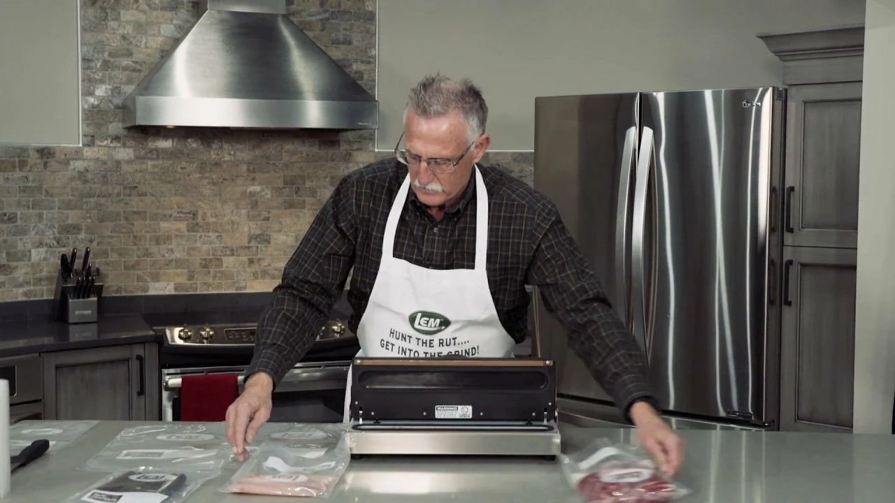 LEM MaxVac 500 Vacuum Sealer With Bag Holder & Cutter 4 LEM MaxVac 500 Vacuum Sealer With Bag Holder & Cutter - Image 4