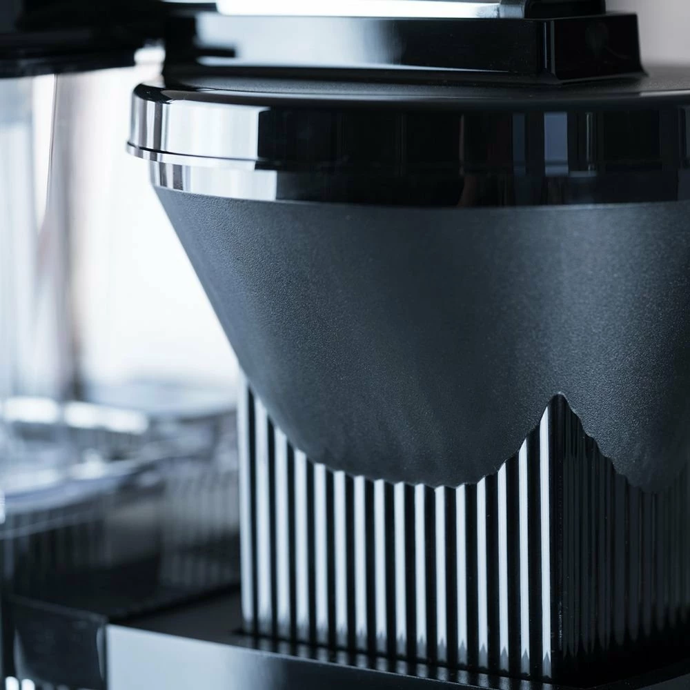 Moccamaster KBGV Automatic Drip Stop Coffee Maker (40 Oz Glass Carafe) | Rose Gold 2 Moccamaster KBGV Automatic Drip Stop Coffee Maker (40 Oz Glass Carafe) | Rose Gold - Image 2