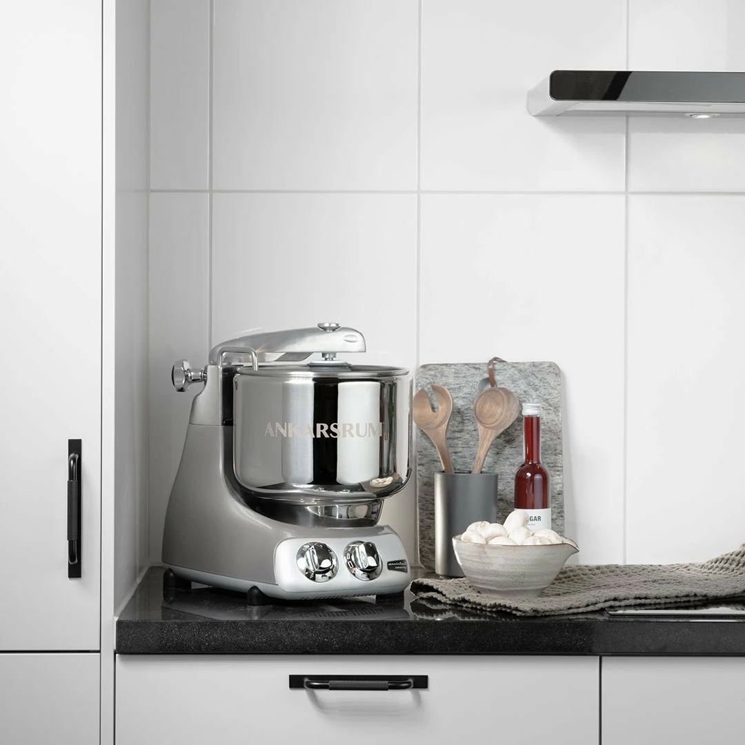 Ankarsrum Original 6230 Model Stand Mixer | Jubilee Silver 3 Ankarsrum Original 6230 Model Stand Mixer | Jubilee Silver - Image 3