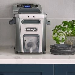 DeLonghi De'Longhi Livenza 4.5L Cool Zone Deep Fryer -Coffee Sales livenza deep fryer 1.2 gallon d44528dz