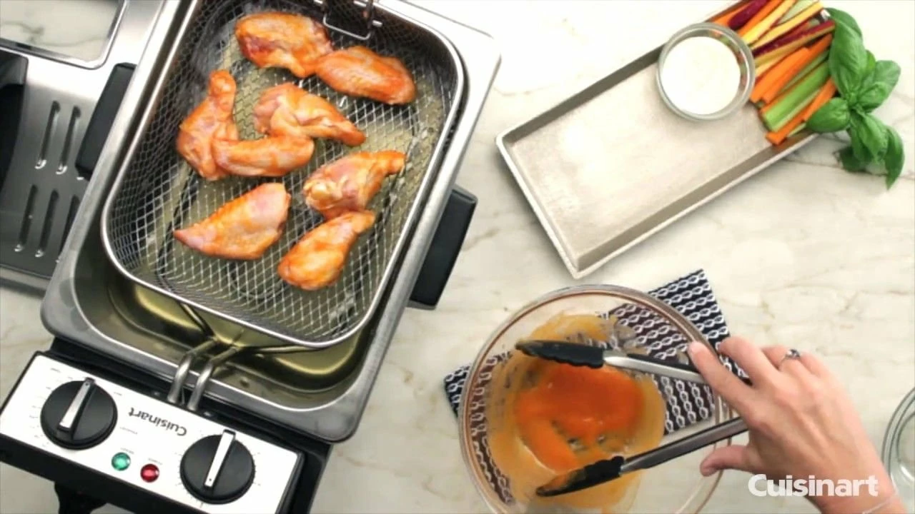 Cuisinart Stainless Steel Deep Fryer | 4-Quart 4 Cuisinart Stainless Steel Deep Fryer | 4-Quart - Image 4