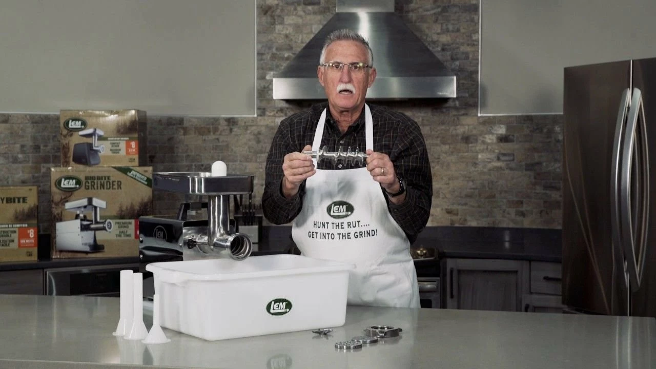 LEM Big Bite Meat Grinder #5 With 1/8" (3mm) And 1/4" (6mm) Grinder Plates 9 LEM Big Bite Meat Grinder #5 With 1/8" (3mm) And 1/4" (6mm) Grinder Plates - Image 9