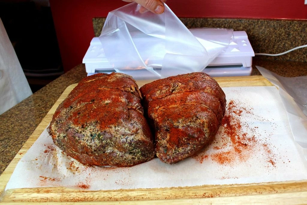 UMAi Dry Large Tenderloin / Charcuterie Packet 2 UMAi Dry Large Tenderloin / Charcuterie Packet - Image 2